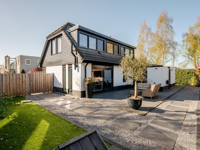 Cobrastraat 1, Almere