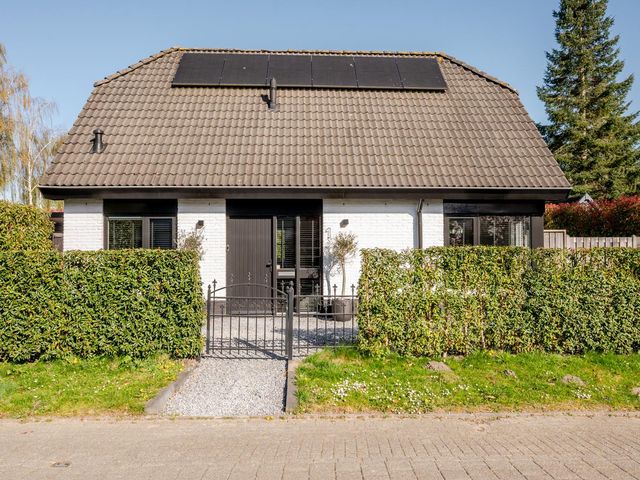 Cobrastraat 1, Almere