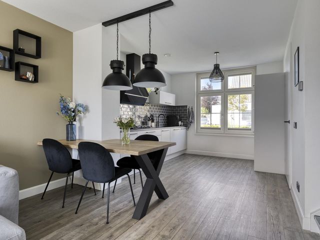 Skimmiastraat 8, 'S-Gravenpolder