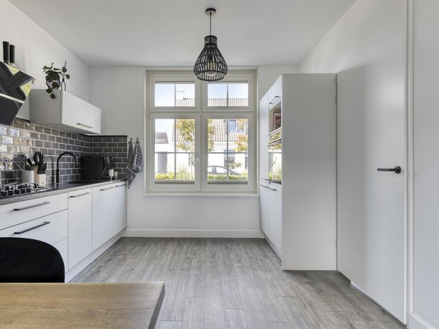 Skimmiastraat 8, 'S-Gravenpolder