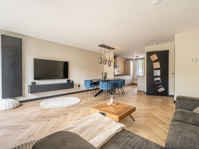 Scharwater 51, Barendrecht