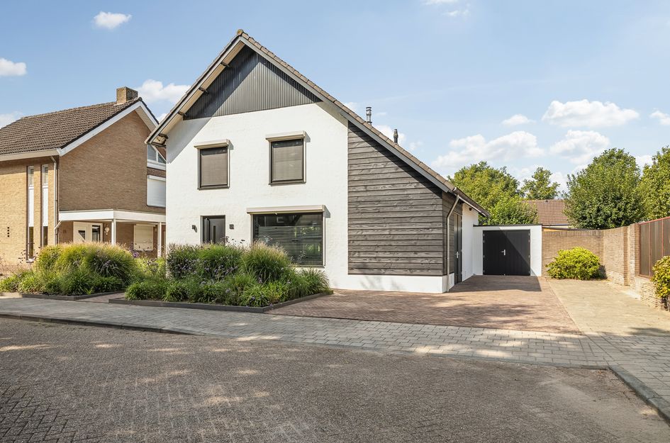 Emmastraat 23