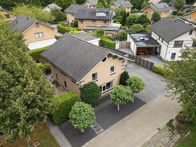 Maandenweg 43, Almere