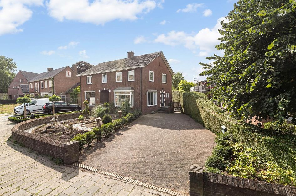 Dorpsstraat 64