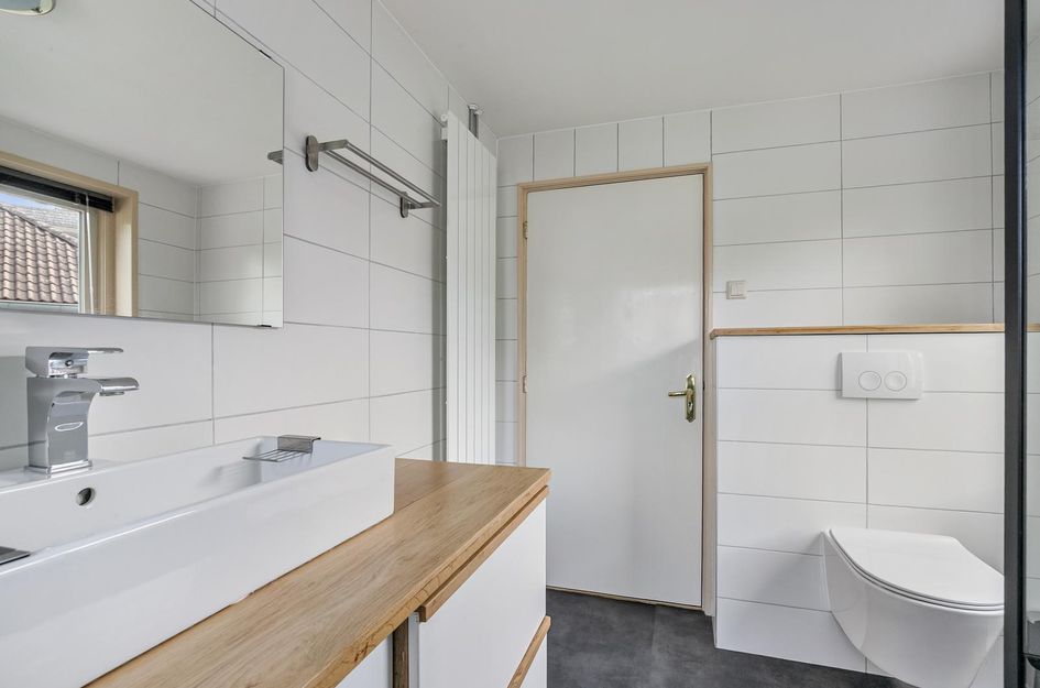 Dorpsstraat 64