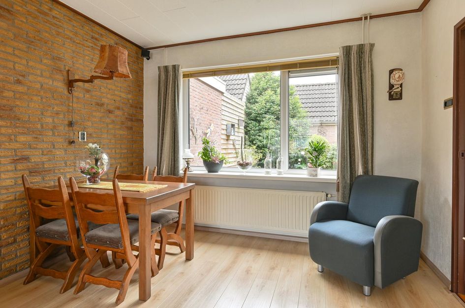 Dokter Broekhoffstraat 2