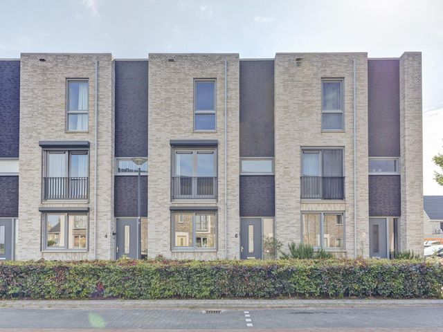 Burgemeester de Geusstraat 6, Waalwijk