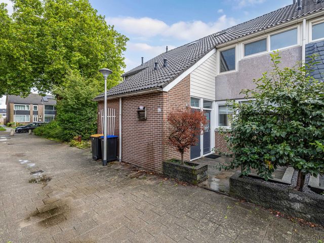 Oude Vlie 46, Emmeloord