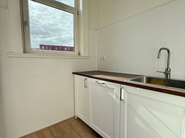 Zwaanshals 264B02, Rotterdam