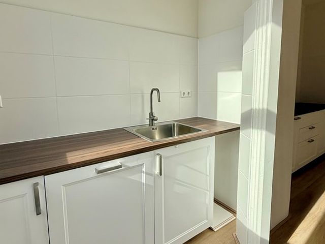 Zwaanshals 264B02, Rotterdam