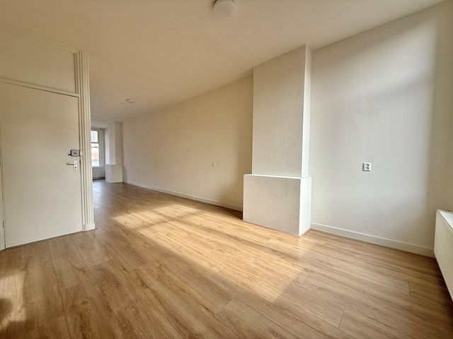 Zwaanshals 264B02, Rotterdam