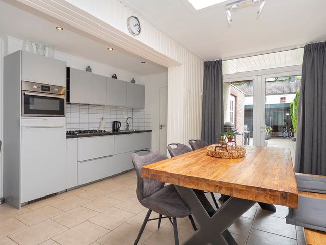 Sint Lambertusstraat 29, Sittard