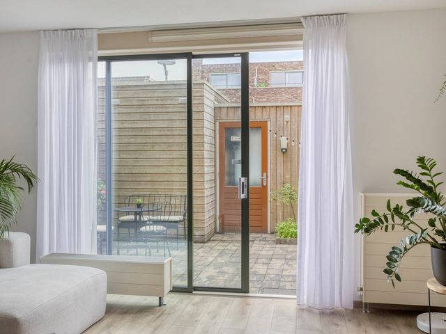 Osirispad 59, Almere