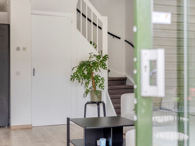 Osirispad 59, Almere