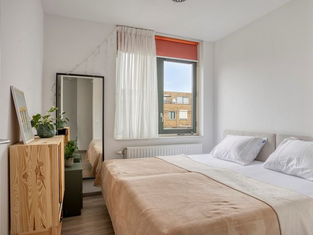 Osirispad 59, Almere