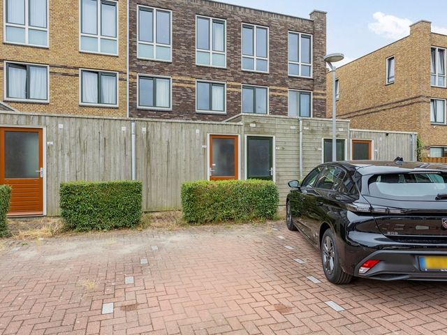 Osirispad 59, Almere