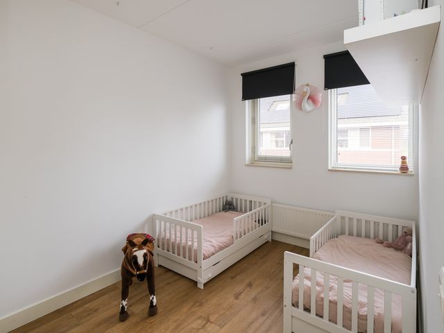 De Hoenderkampen 24, Hellouw
