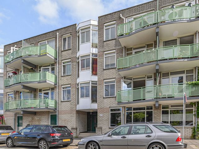 Loosduinse Uitleg 69, Den Haag