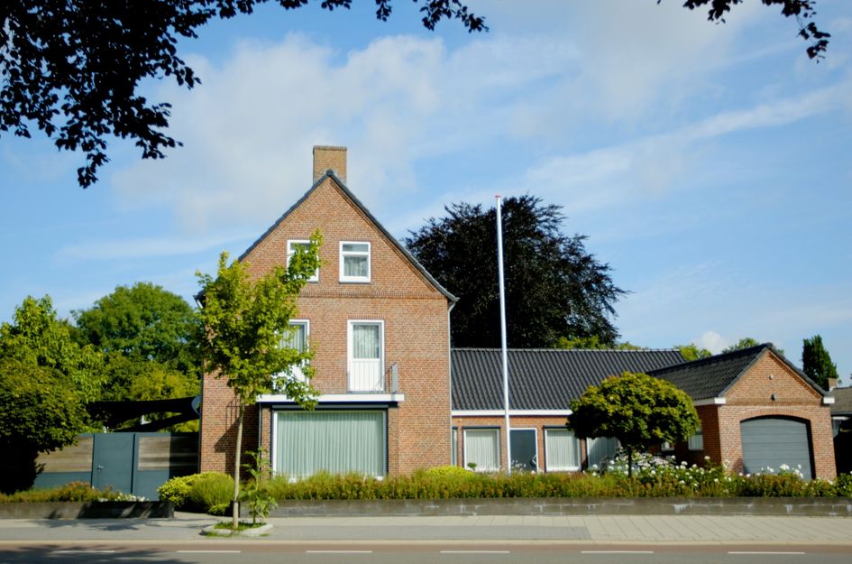 Glacisweg 48