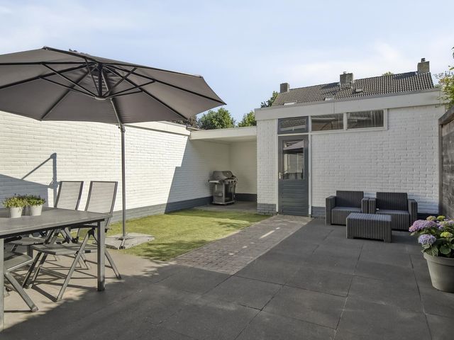 Plantsoen 34, Prinsenbeek
