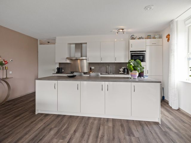 Eikenhout 333, Julianadorp