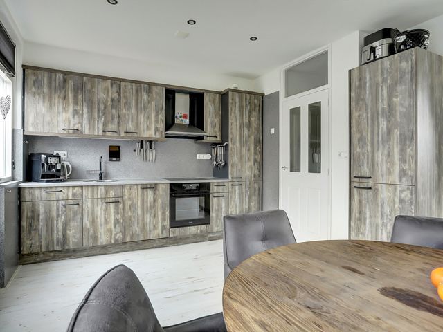 Jasmijnstraat 1, Made