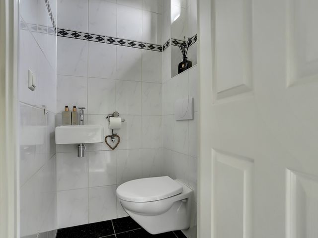 Jasmijnstraat 1, Made