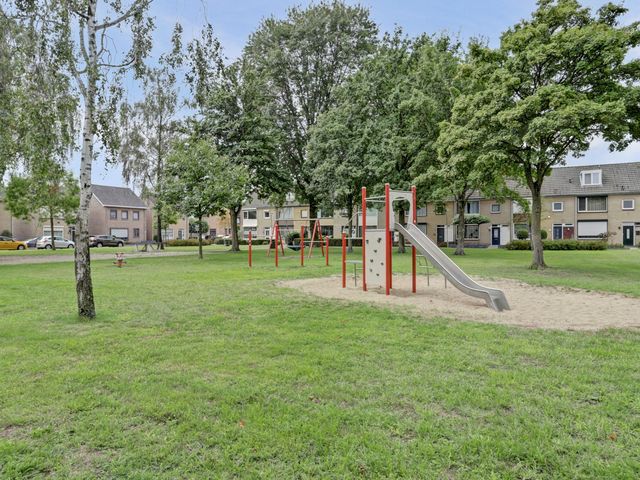 Jasmijnstraat 1, Made