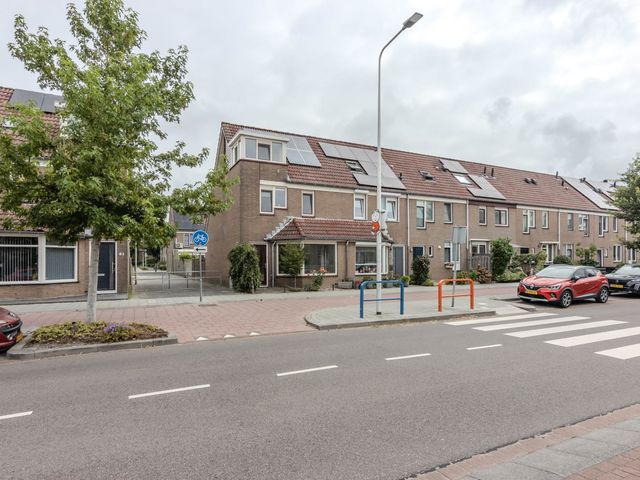 Buntgras 33, Spijkenisse