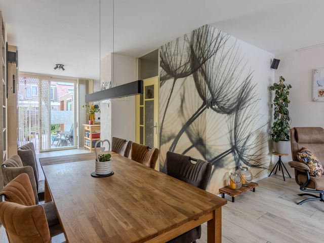 Buntgras 33, Spijkenisse