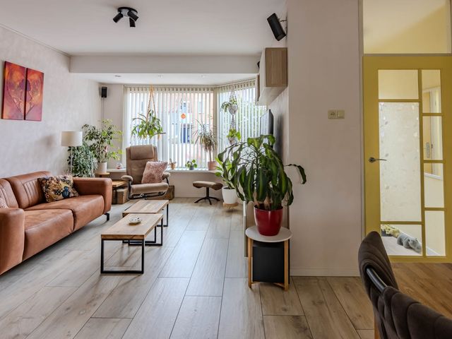 Buntgras 33, Spijkenisse