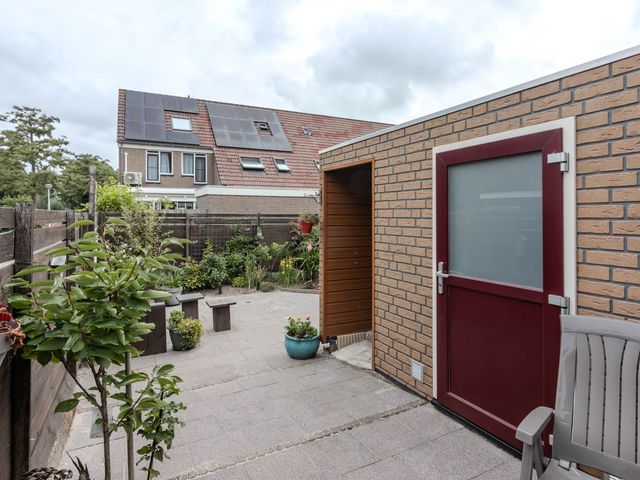 Buntgras 33, Spijkenisse