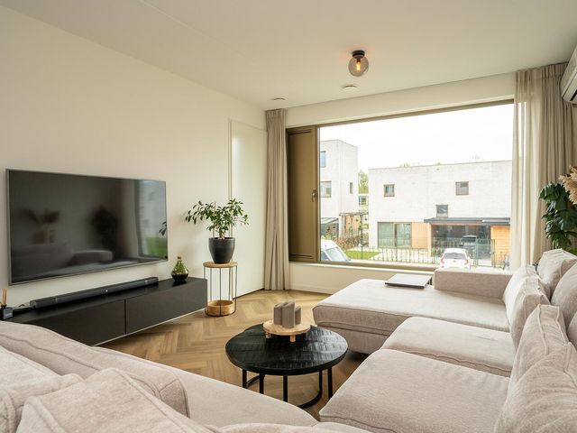 Gonny Mensinkstraat 16, Enschede