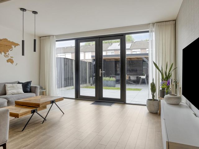 Symfoniestraat 5, Enschede