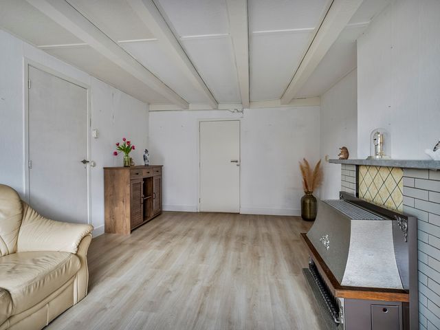 Kerkplein 13, Nieuw- En Sint Joosland