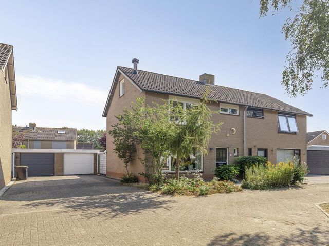 Kamillestraat 21, Scharendijke