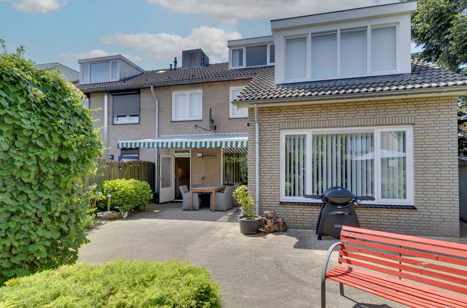Monarchstraat 44