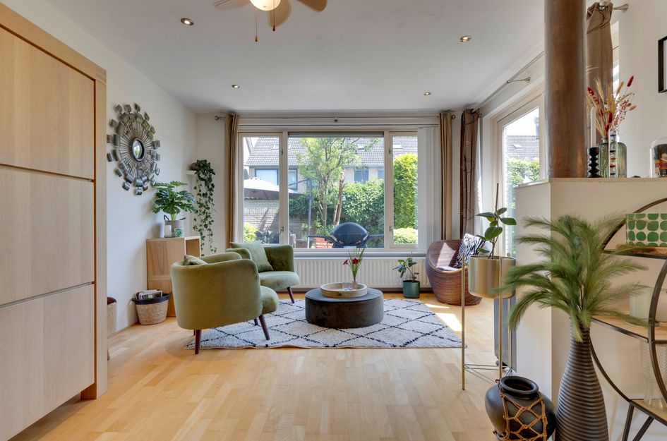 Monarchstraat 44