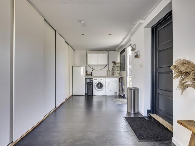 Oostendestraat 25, Hoedekenskerke