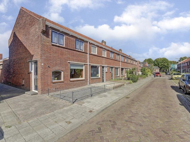 Violenstraat 35, Goes