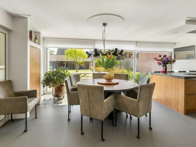 Oude Peelstraat 21, Helenaveen