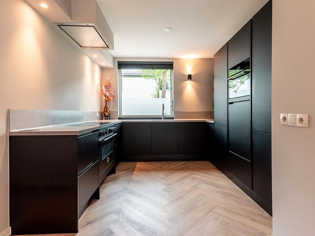 Volkerakpad 14, Almere