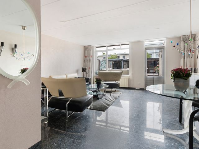 Mahonie 226, Dordrecht