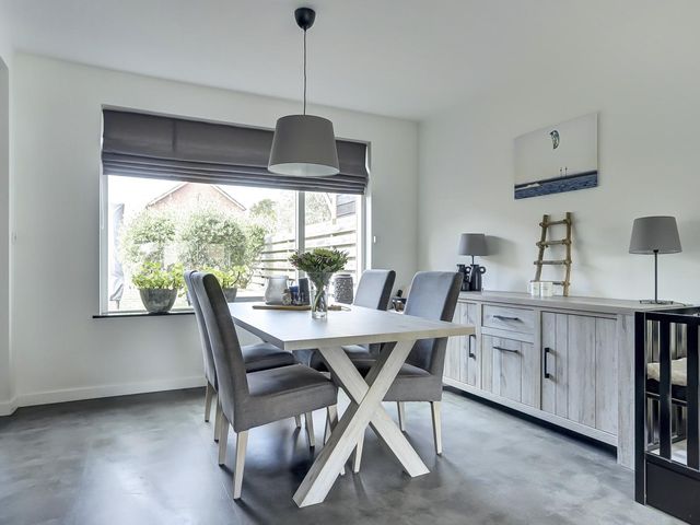 Anjerstraat 13, Sint-Maartensdijk
