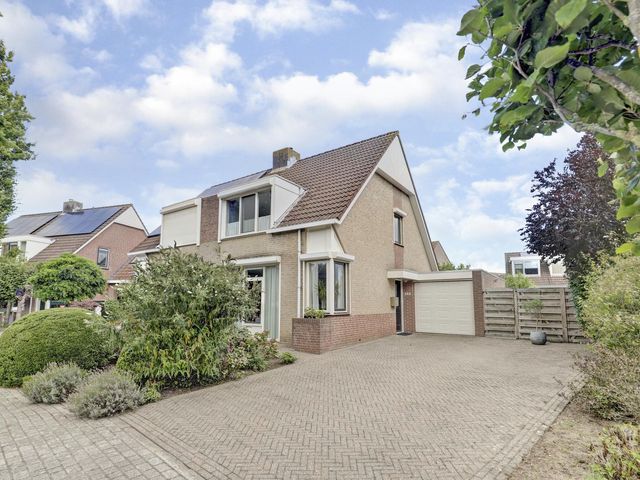 Meanderlaan 143, Tholen
