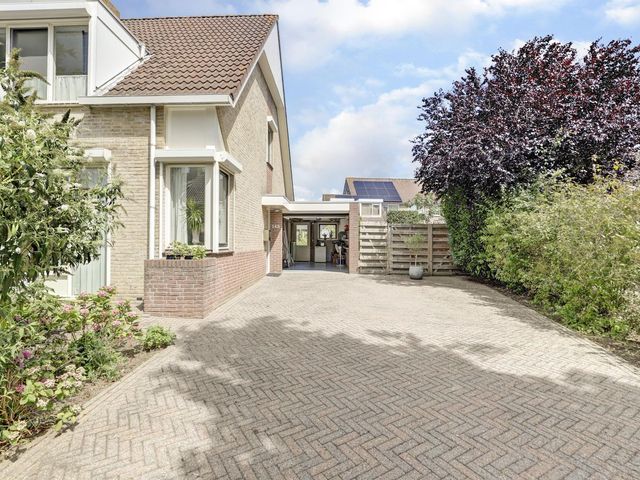 Meanderlaan 143, Tholen