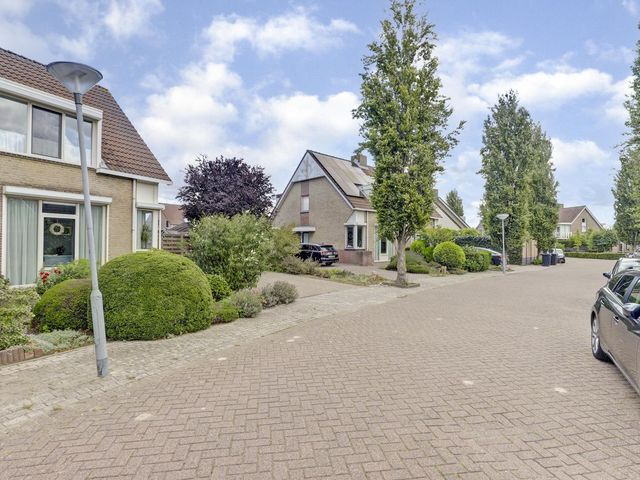 Meanderlaan 143, Tholen