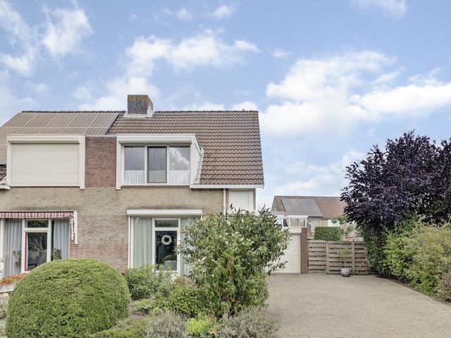 Meanderlaan 143, Tholen