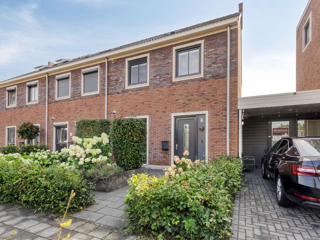 Swanenburg 6, Marum