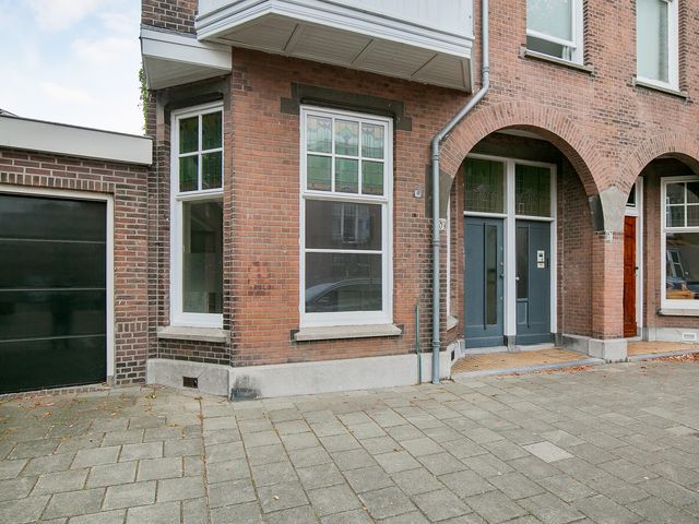 Frankenslag 189, Den Haag